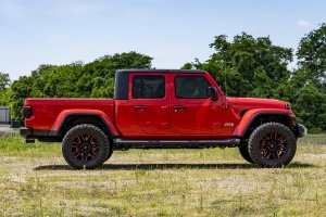 Jeep Gladiator Suspension Lift Kit - Rough Country - 2.5in Suspension Lift - '20-'23